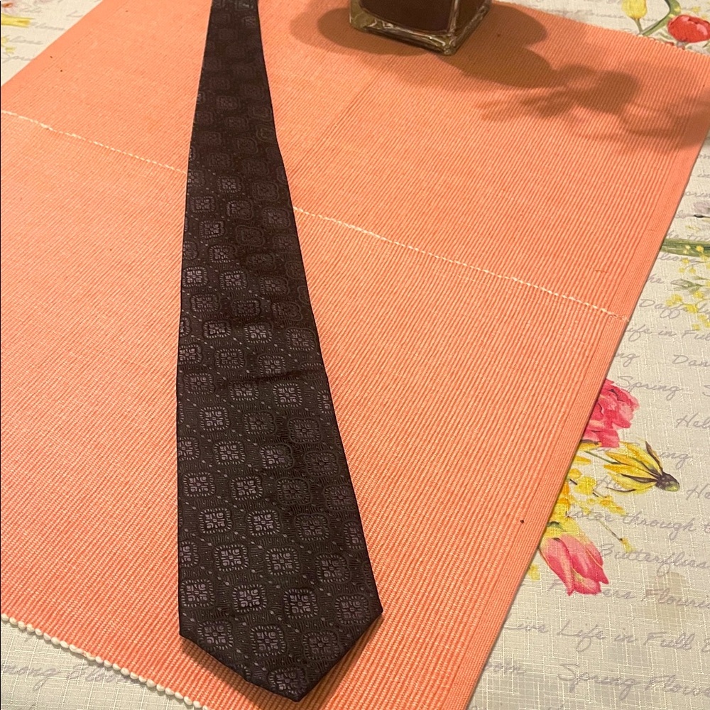 Sophisticated Black Geometric Men's Tie